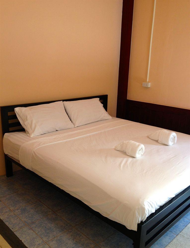 Little Austria Tams Guesthouse Plage de Chaweng Extérieur photo