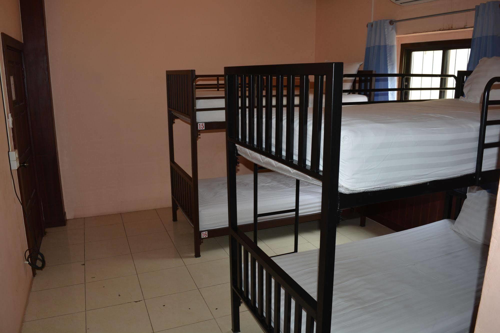 Little Austria Tams Guesthouse Plage de Chaweng Extérieur photo