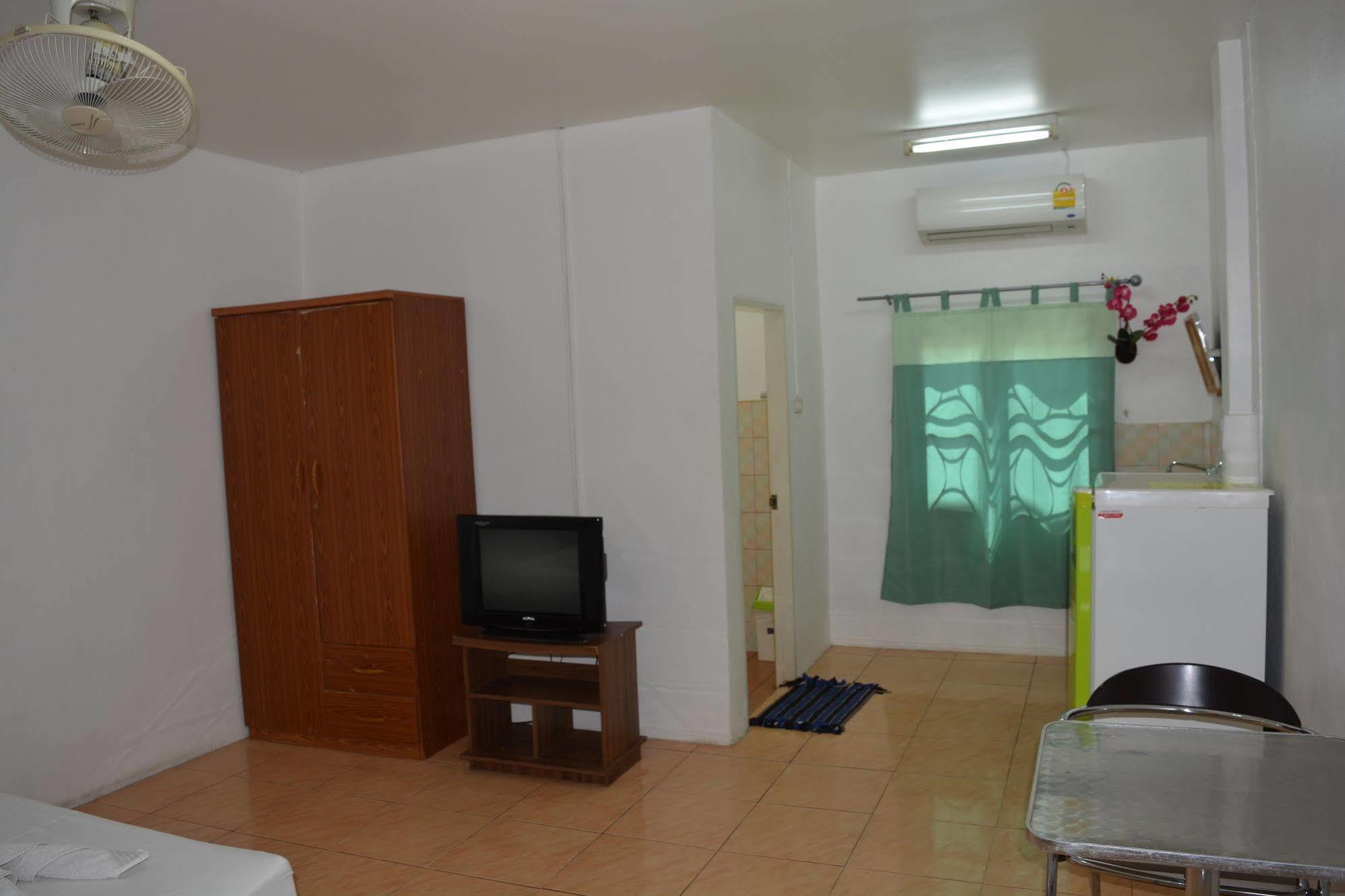 Little Austria Tams Guesthouse Plage de Chaweng Extérieur photo