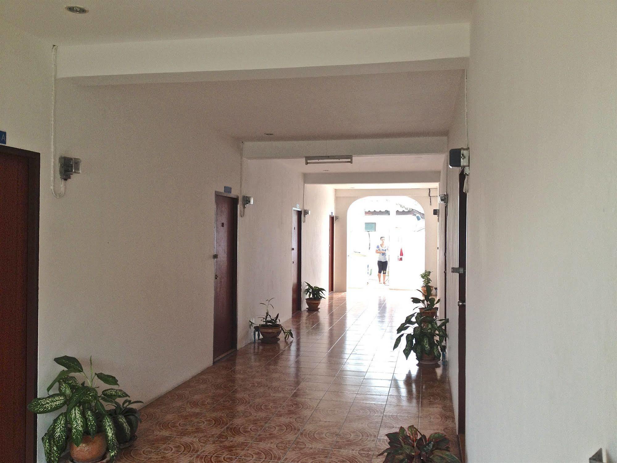 Little Austria Tams Guesthouse Plage de Chaweng Extérieur photo