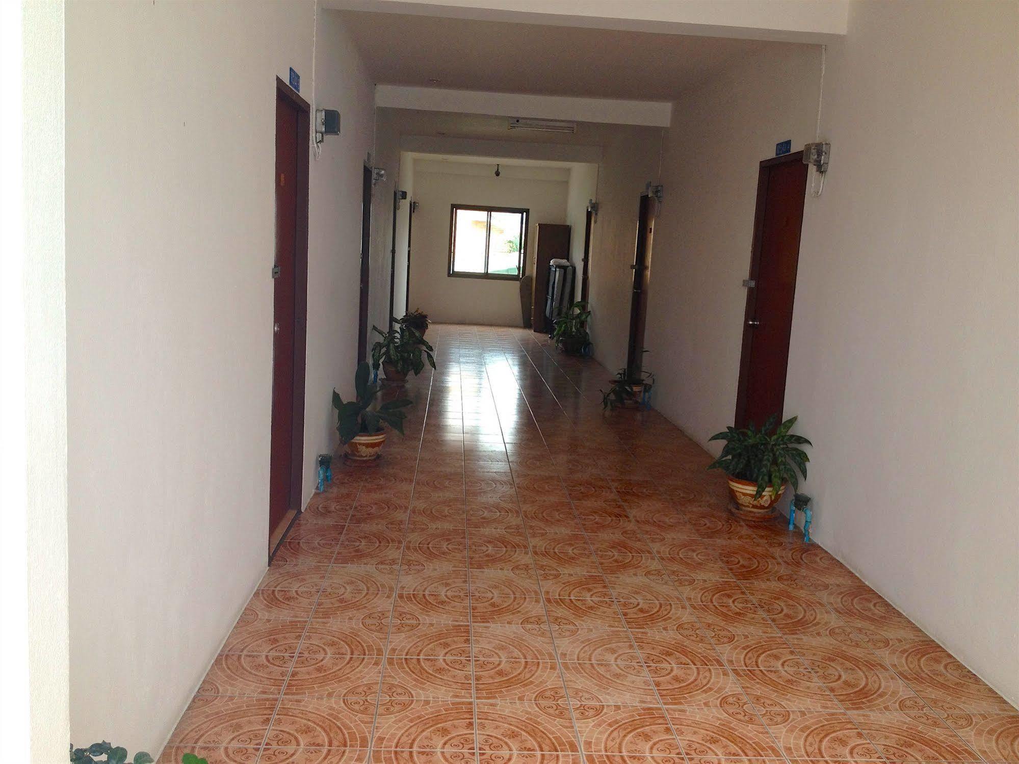 Little Austria Tams Guesthouse Plage de Chaweng Extérieur photo
